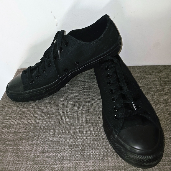 Converse Chuck Taylor All Star Low-Top sneakers in black Size 9 Mens - Picture 4 of 6